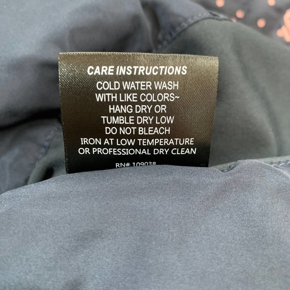 ROMFH 'Hampton' Quilted Vest in Navy & Pink - Woman's XL - Picture 9 of 9